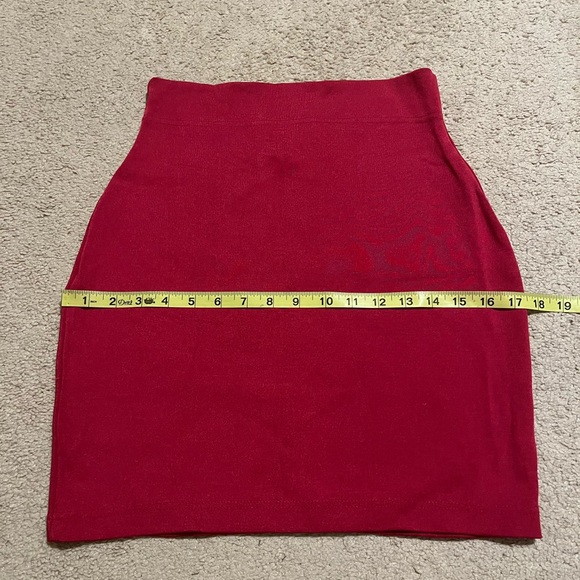 Vintage 80s/90s fuchsia hot pink stretchy mini skirt - Picture 2 of 6